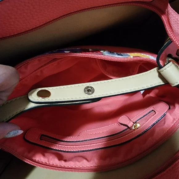 Purse - Picture 2 of 2